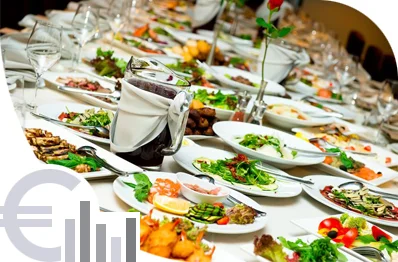 Foto de mesa con alimentos y bebidas de catering en Cádiz