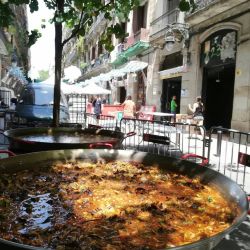 Imagen: Fiesta popular en barcelona