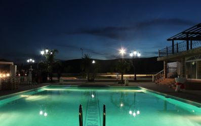 Imagen: Piscina con terraza