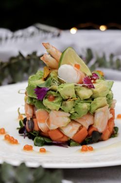 Imagen: Ensalada de langostino con fruta exótica