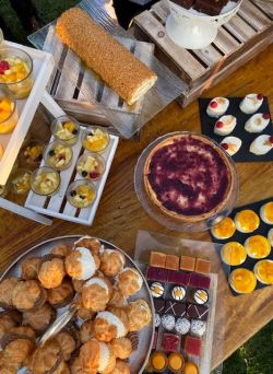 Imagen: Mesa de postres