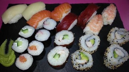 Imagen: Makis pepinocangrejo y salmón