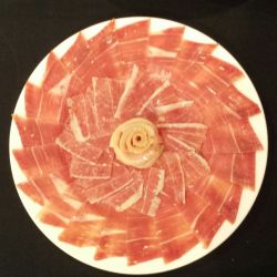 Imagen: Presentación plato de jamón