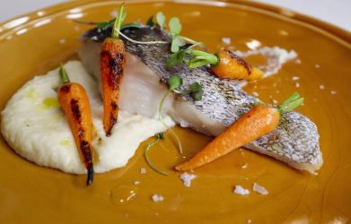 Imagen: Lomo de merluza asada con parmentier