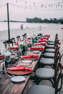 Imagen: CENA EN LA PLAYA