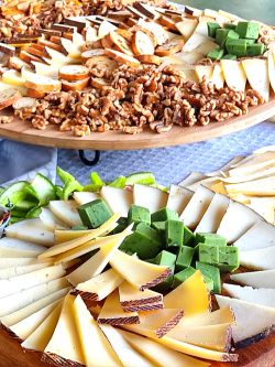 Imagen: Mesa de quesos variados