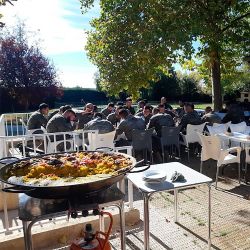 Imagen: Comida popular con paella