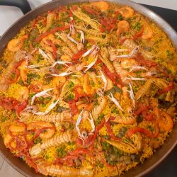 Imagen: Paella gigante de marisco