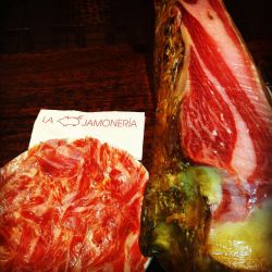 Imagen: Jamón ibérico de bellota a cuchillo