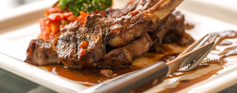 Chuletitas de cordero a la parrilla típicas de Guadalajara