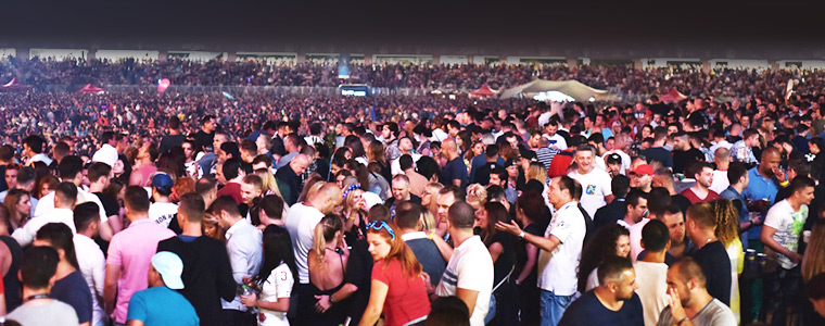 Multitud de personas, celebración de un gran evento