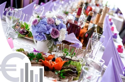 Foto de decoración de mesa con comidas y bebidas de catering en Ciudad Real